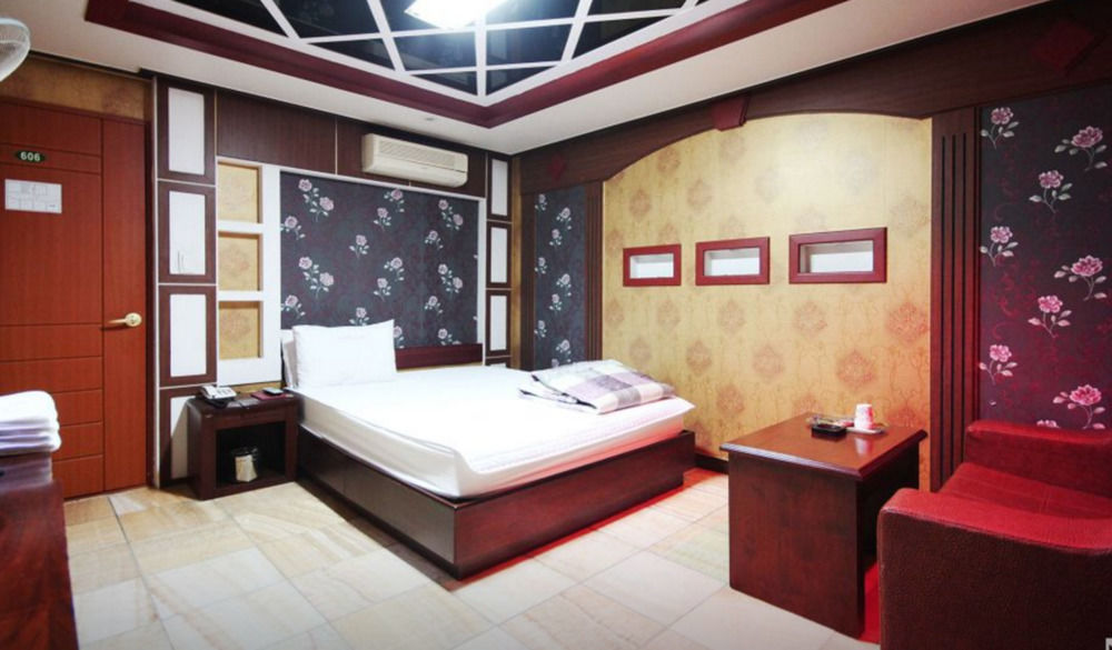 Plus Motel Μπουσάν Εξωτερικό φωτογραφία